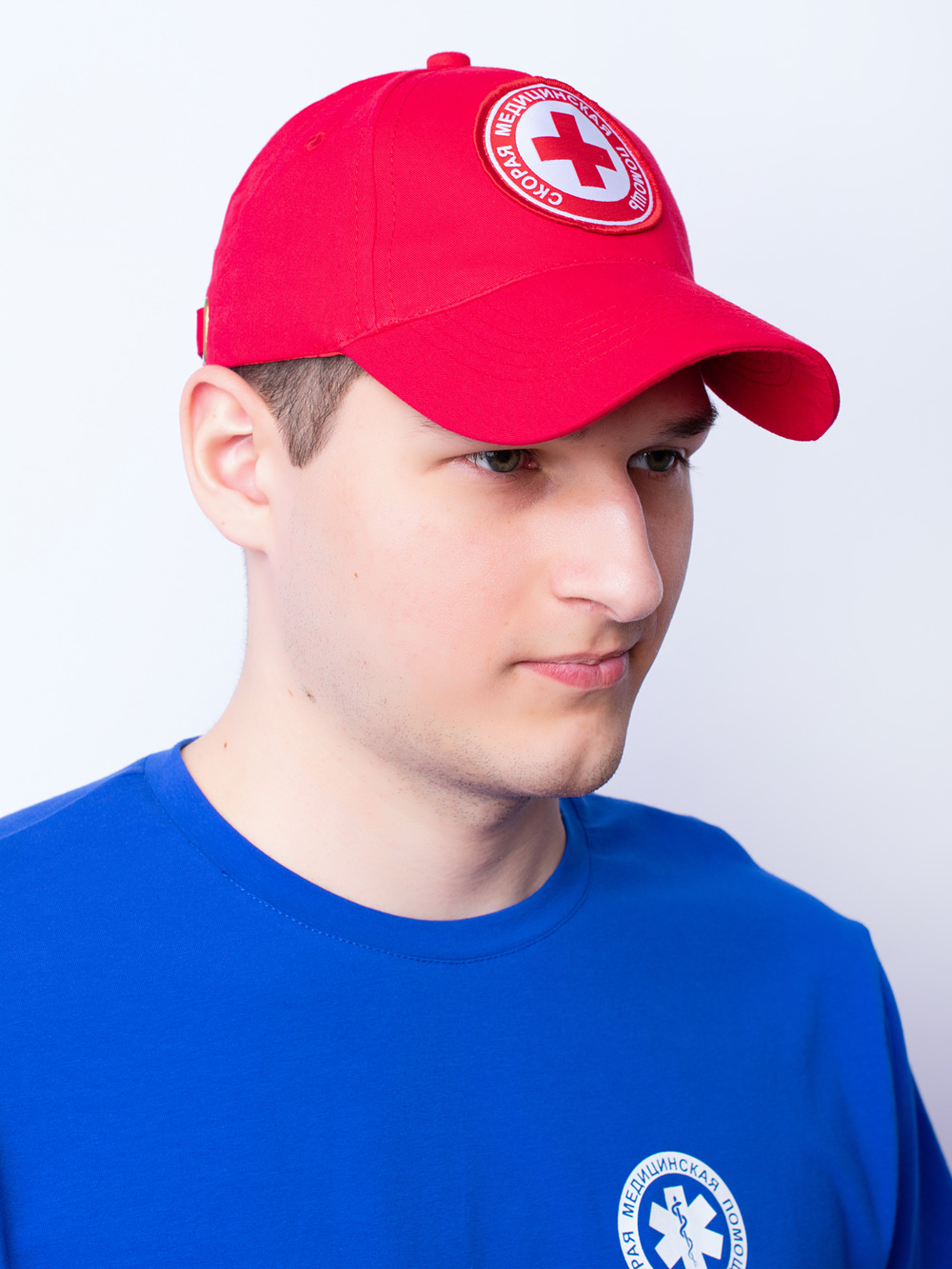 Кепка-красная-бейсболка-с-нашивкой-скорая-помощь-доктор-флеш-1