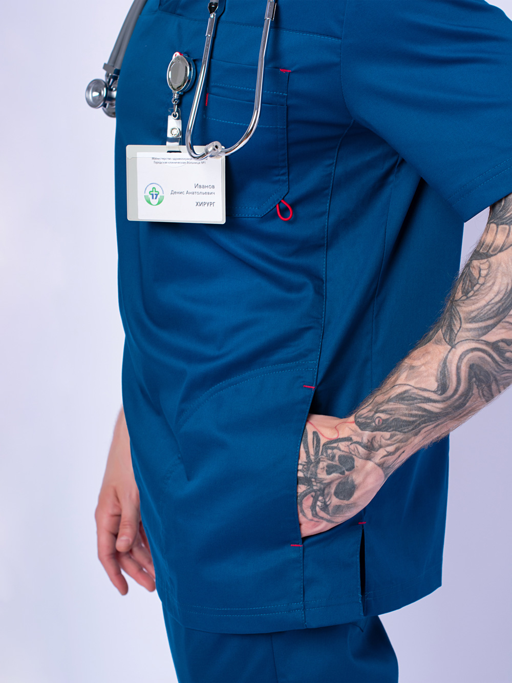 Блуза-мужская-голубая-медицинская-доктор-стиль-хирургичка-с-карманами-8