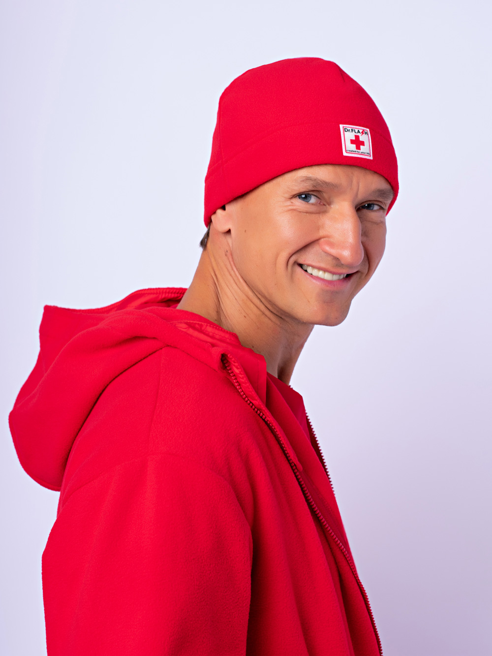 шапка-сотркдников-скорой-помощи-доктор-шлеш-красный-6