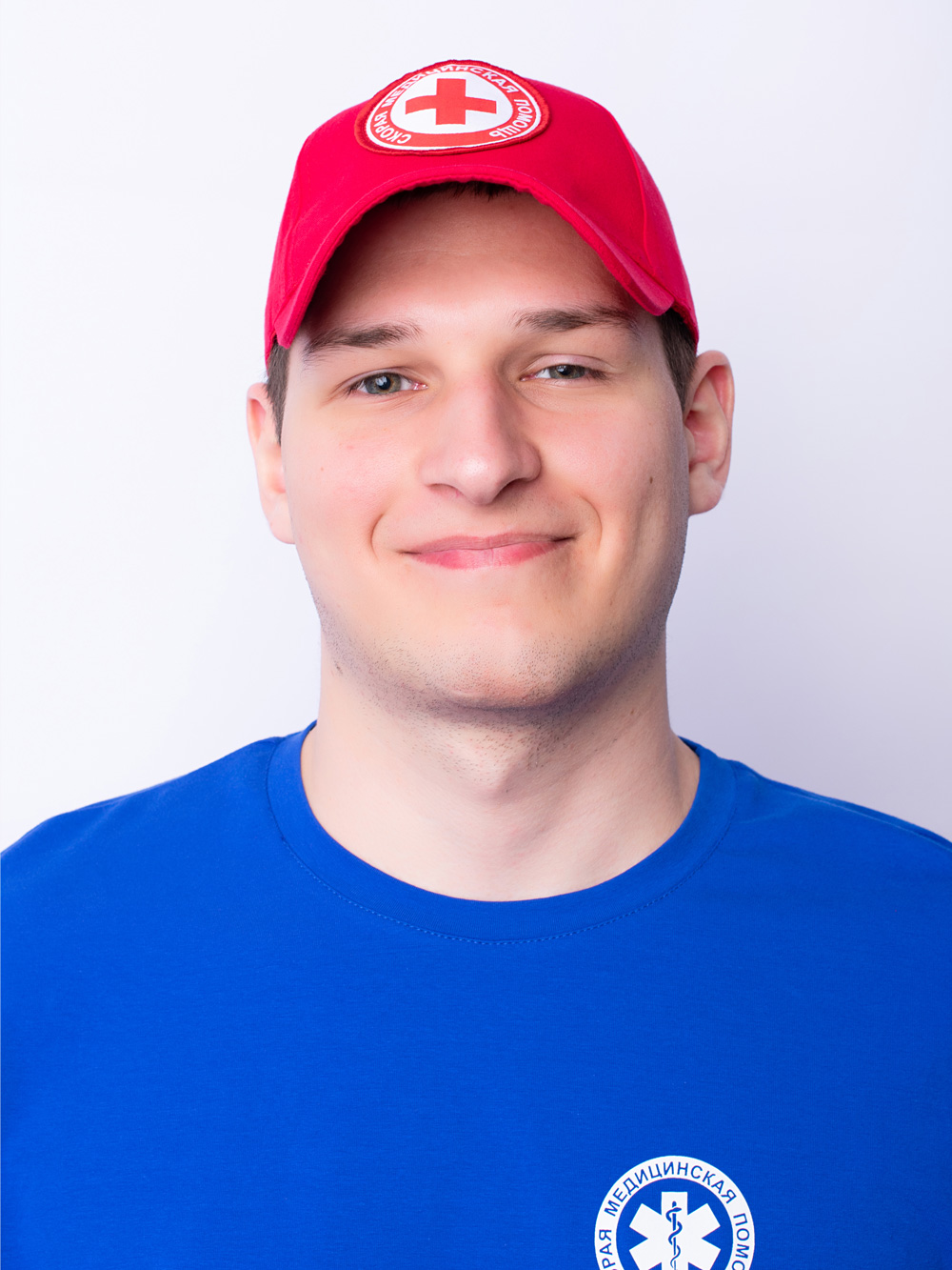 Кепка-красная-бейсболка-с-нашивкой-скорая-помощь-доктор-флеш-6
