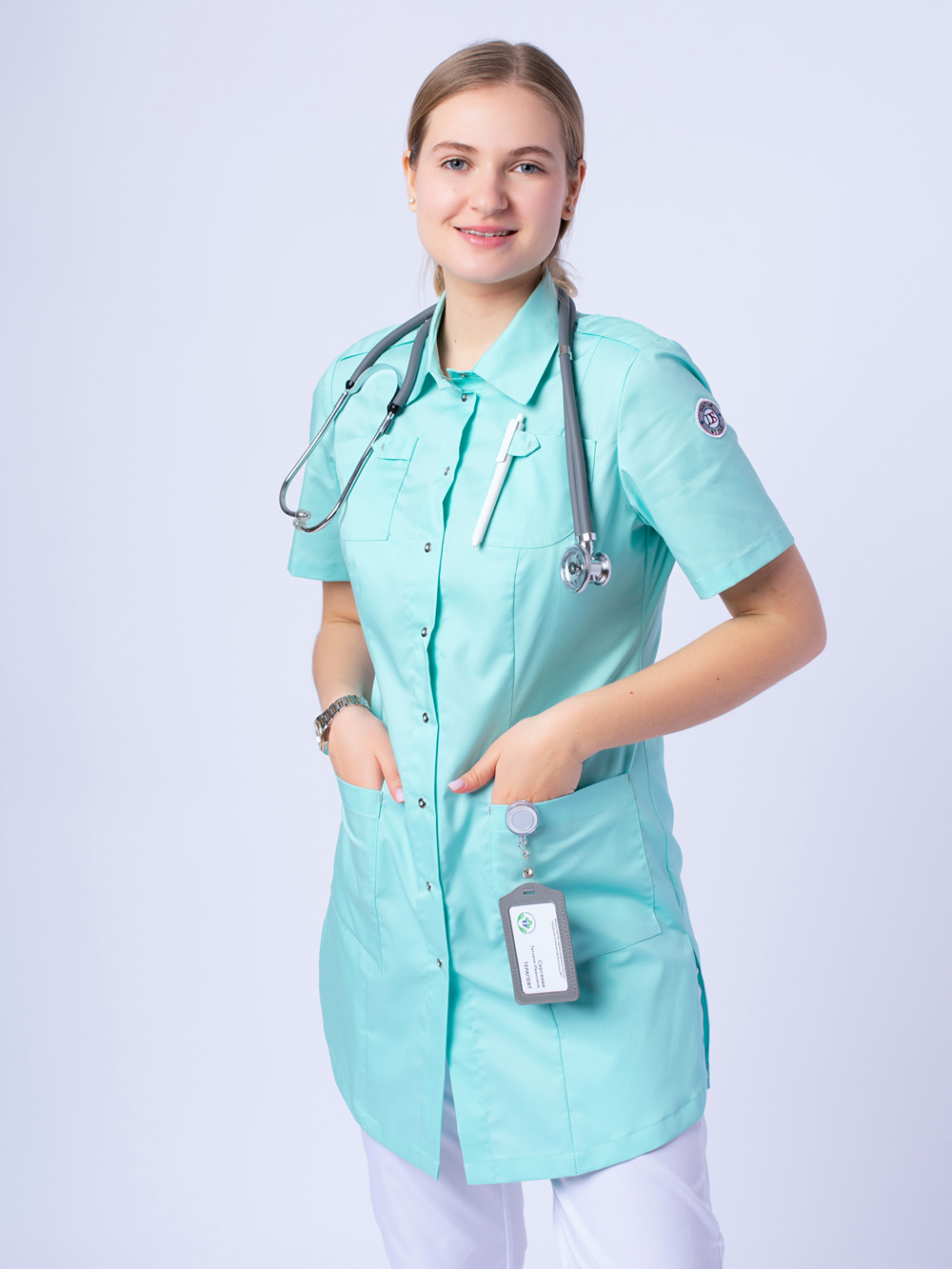 Блуза-медицинская-женская-удлиненная-мятная-с-карманами-халат-для-медиков-доктор-стиль-7