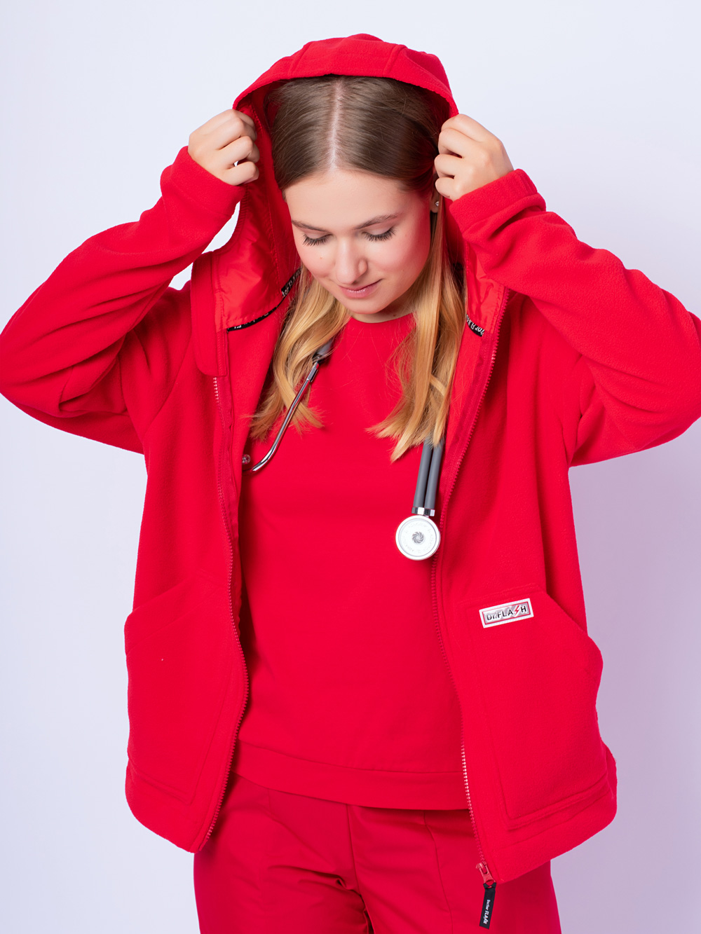 флисовая-красная-толстовка-с-капюшоном-доктор-флеш-скорая-помощь-4