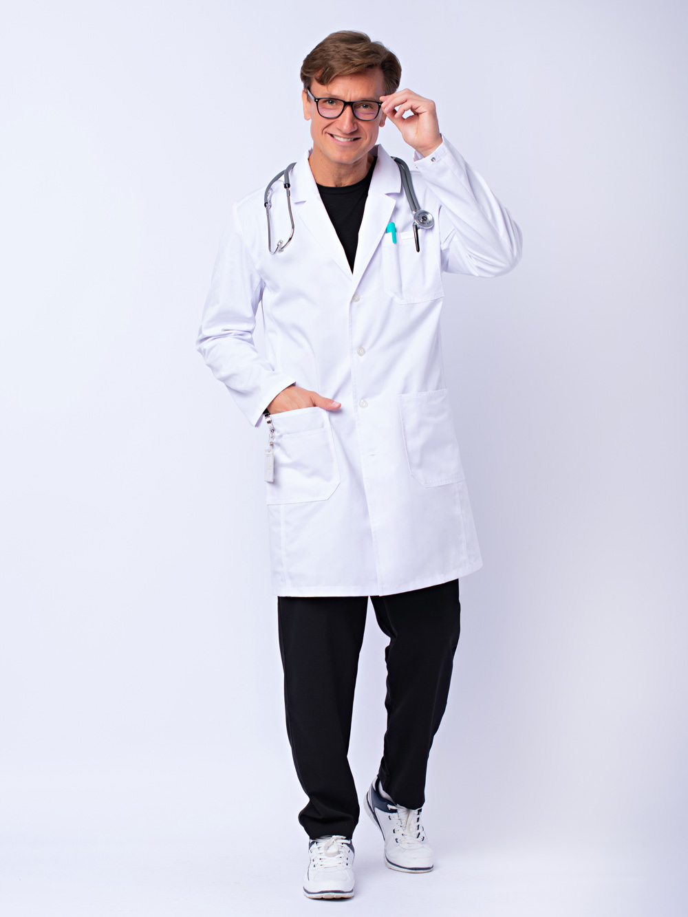 халат-медицинский-мужской-вип-с-карманами-доктор-стиль-на-пуговицах-1