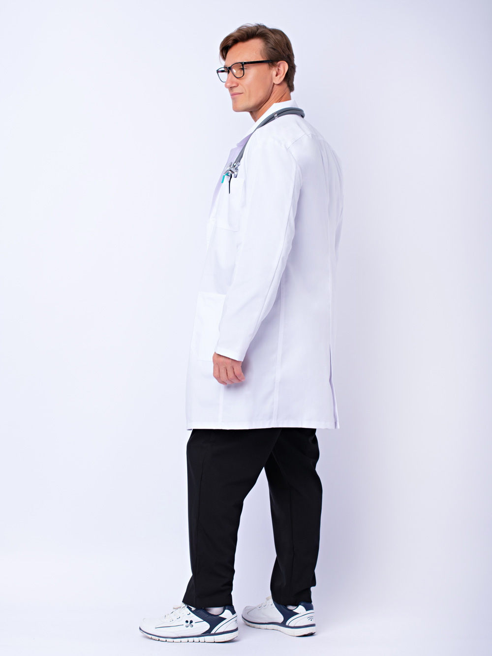 халат-медицинский-мужской-вип-с-карманами-доктор-стиль-на-пуговицах-3