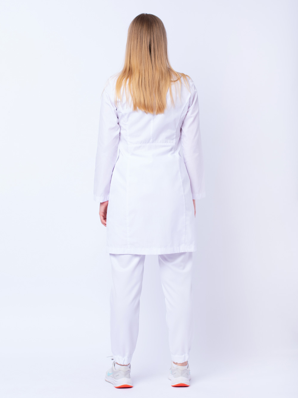 халат-медицинский-женский-доктор-стиль-белый-с-карманами-на-кнопках-лето-4