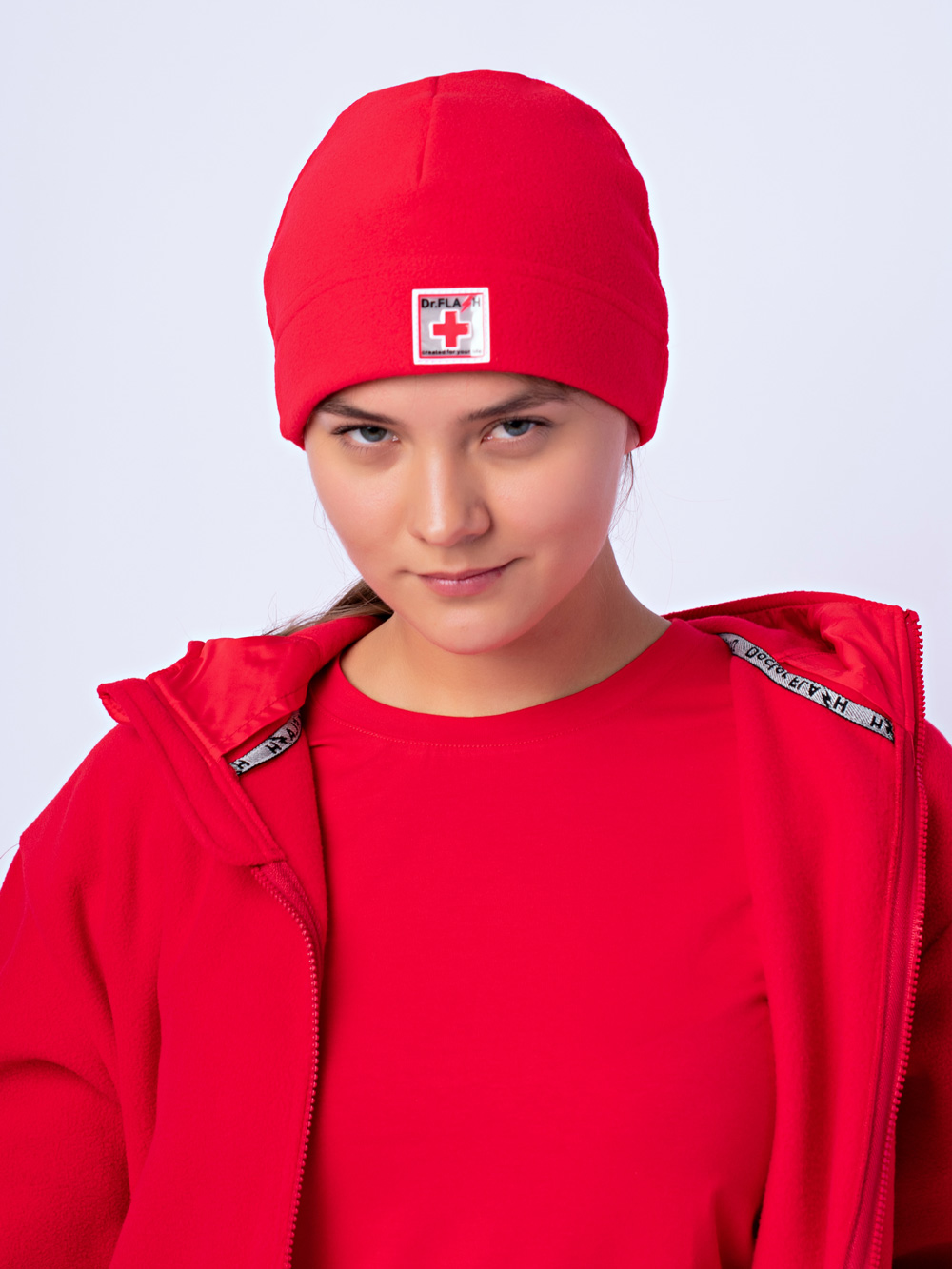 шапка-сотркдников-скорой-помощи-доктор-шлеш-красный-5