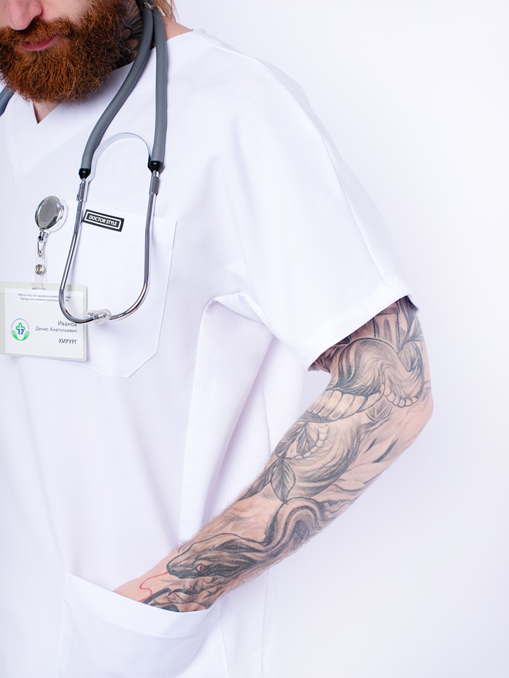 блуза-хирургичка-рубашка-медицинская-белая-с-карманами-доктор-стиль-7