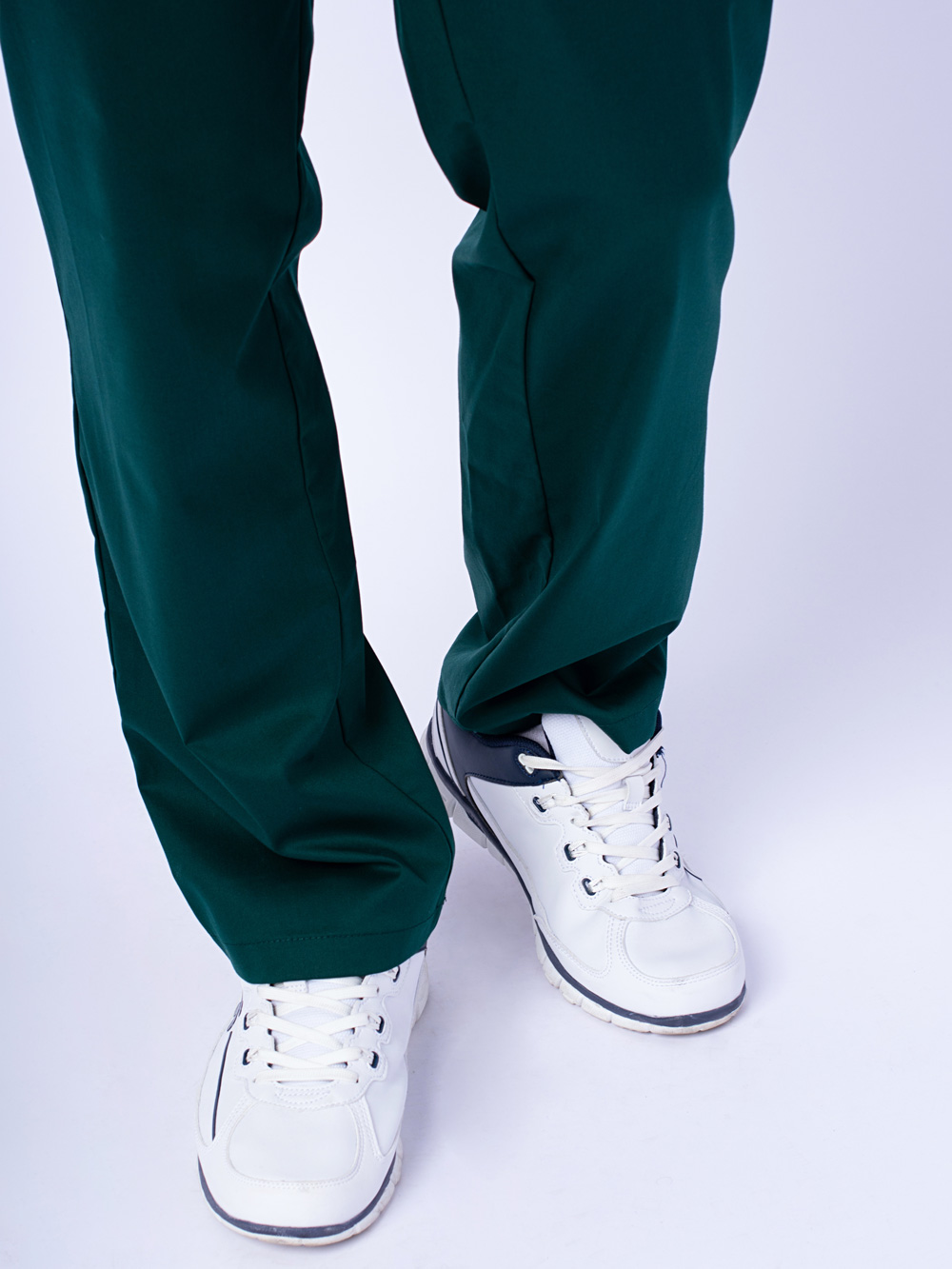 штаны-медицинские-зелёные-комфорт-на-резинки-с-карманами-доктор-стиль-5