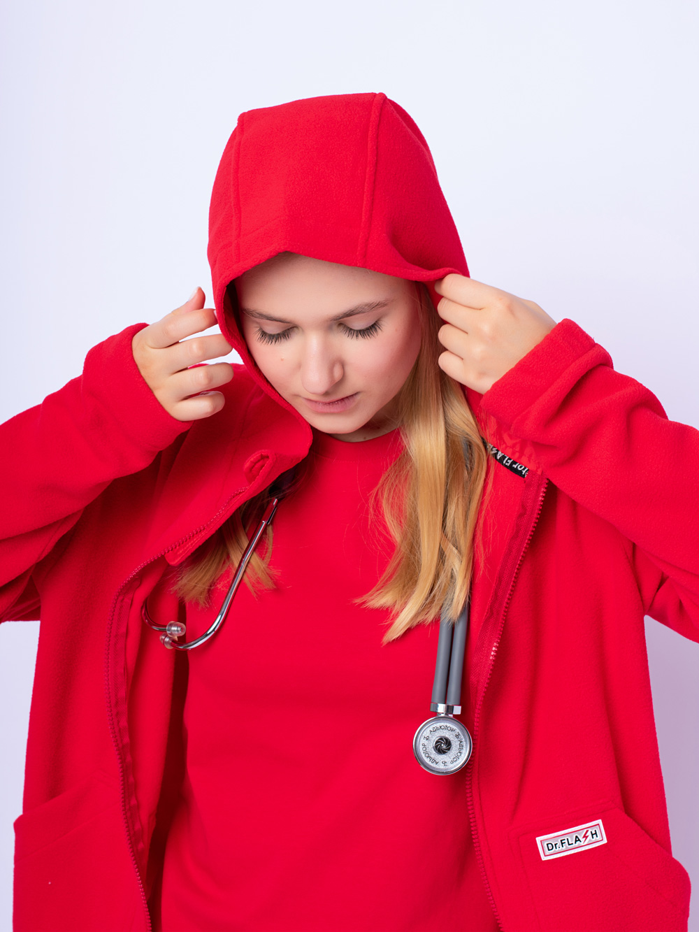 флисовая-красная-толстовка-с-капюшоном-доктор-флеш-скорая-помощь-7