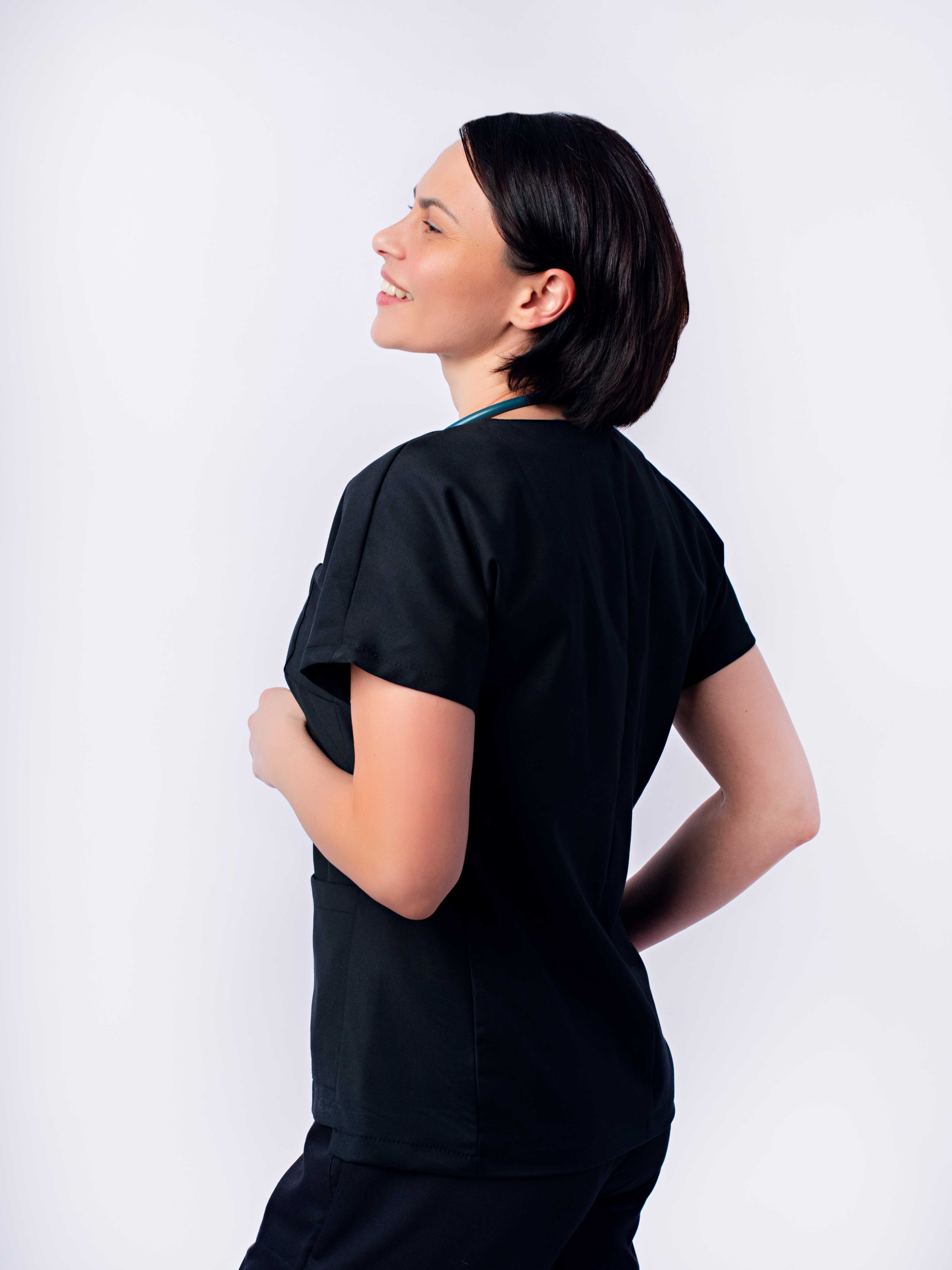 Медицинская блуза-топ женская Нюша TREND, черная-2