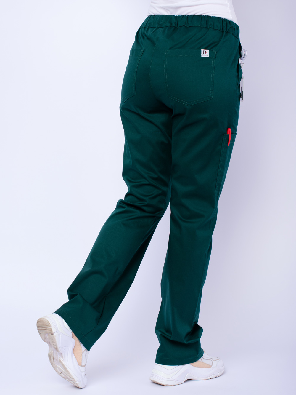 брюки-женские-медицинские-зелёные-с-карманами-на-завязках-доктор-стиль-4